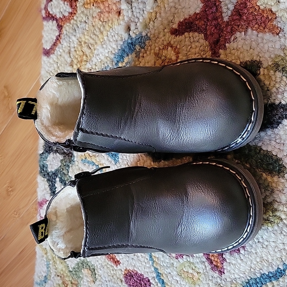 Shearling insulated brown booties baby size 21 months